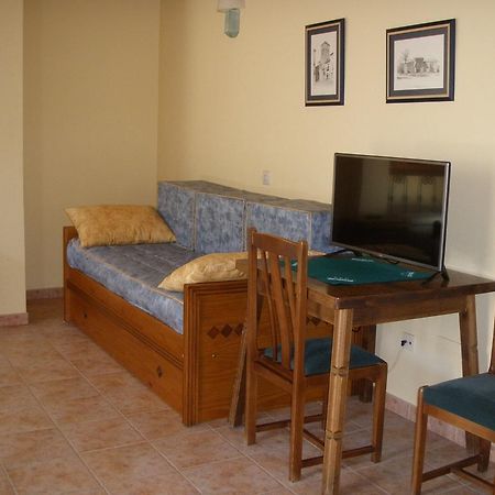 Hostal Pineda Cervera De Pisuerga Quarto foto