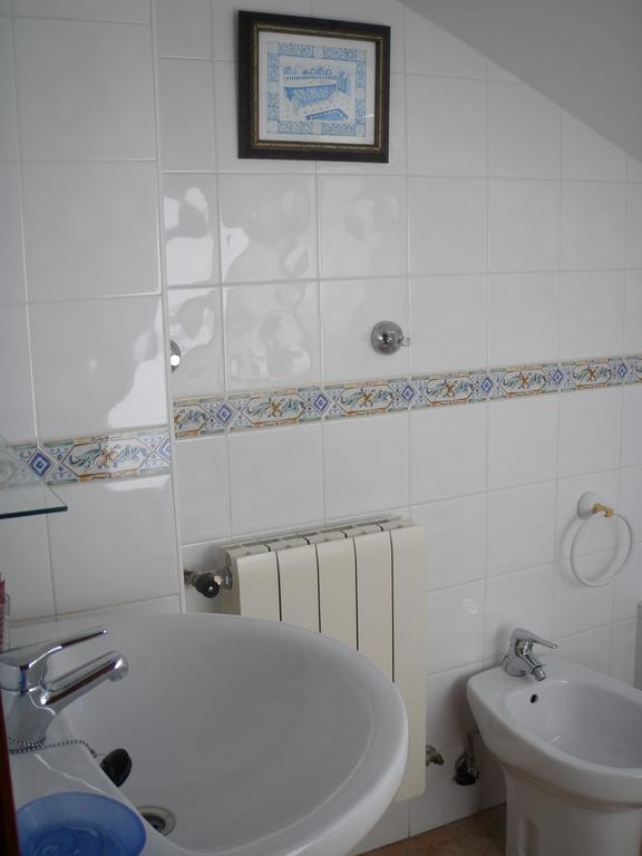Hostal Pineda Cervera De Pisuerga Quarto foto