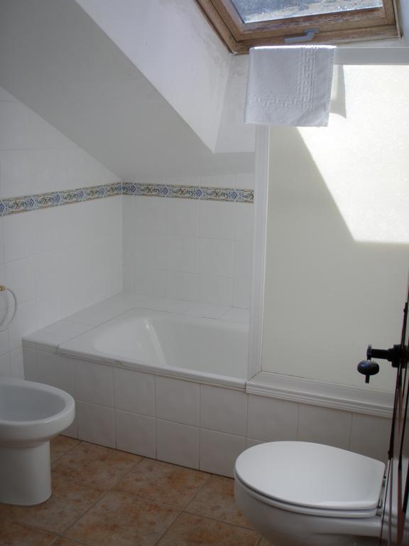 Hostal Pineda Cervera De Pisuerga Quarto foto